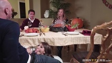 facet liże wilgotną szparkę cudownej laluni