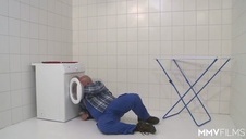 czarny klimat przypasował blondynie