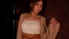 dorabia do stypendium występując nago na sex czacie