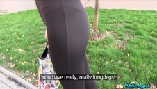 wypinająca się carolina lubi bzykanie na pieska