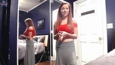 gdy mamusi nie ma w domu to tatuś zapina córeczkę