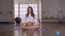 doświadczona mamusia bierze kutasa do ust