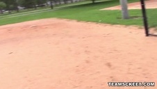 fajne dziewczyny robią sobie dobrze na oczach napalonego kolesia