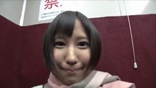 suczka w staniku ciągnie bladego kutasa