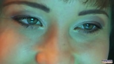 gorąca cycatka robi dobrze swojej szparce