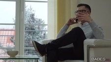 kendra dobrze ciągnie peniska w boskim strójkącie