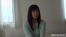 napalona blondi z czarnym wibratorem