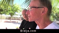 nastoletnie lesby bawią się po szkole