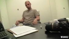 amatorka trzepie i ssie fiuta