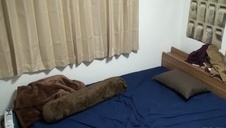 łysy lubi jej młode ciałko