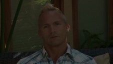 ależ ona masturbuje i ciągnie jego ptaka