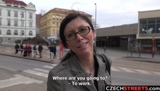 troche nieśmiała ale dała rade