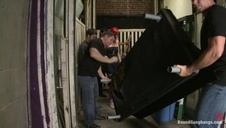 liże jej pulchne silikony