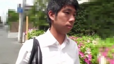 delikatna rozkosz na łóżeczku