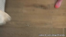 cudowna brunetka obrabia mu fujare