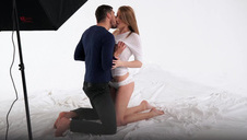 ładna blondi z kutasem w dziobie