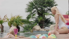 przywiązał cycatą do krzesła