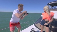 grzmocą sie na stole bilardowym