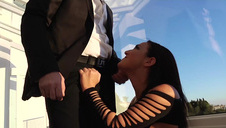 azjatka zaliczana przez trzech napalonych facetów