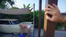 seksowna azjatka dogadza sobie wibratorem