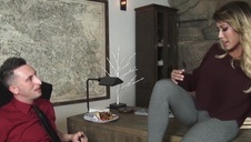 zamieszała sobie palcami w piździe