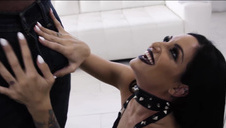 zapinana barbie ma sterczące cycuszki