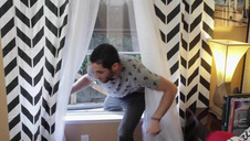 gorąca dziewczyna masturbuje się na kamerce