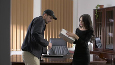 porządnie ją wydymał w lażdą dziurkę