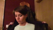 rucha jedną suczkę a druga ma ochotę wylizać mu rowa