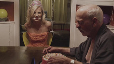 ruda i dojrzała daje sobie z palca