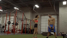 wypięła nagą pupę na swoim balkonie