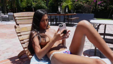 mocno związana azjatka