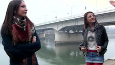 sara stone zapina koleżankę