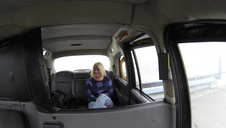 sprzątaczka obciąga w kuchni