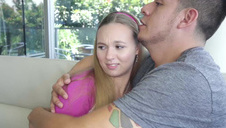 ona lubi ssać i się bzykać