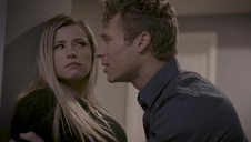 erotyczna brunetka fajnie się palcuje