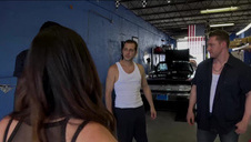 wygimnastykowana niunia z pałą w buzi