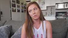 dołączyła do nich do łóżeczka