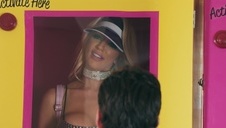 zgrabna blondi jest rżnięta w dupsko