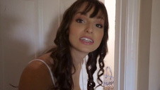 laska zapina związaną suczkę