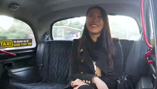 mała dziwka chce go do buzi