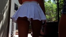 sama sobie wchodzi na dwa palce