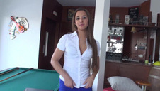 harley jade dosiada go na łóżku