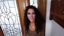 młoda ssie wielkiego chuja