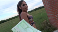 elegancko wygina się na jego chuju