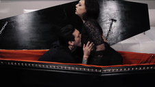 ładna nastolatka postawiła mu pałę