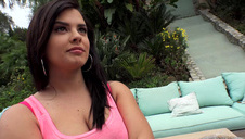 na dwóch kutasach jeszcze nie siedziała