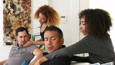 seks ze ślicznami laluniami w trójkącie