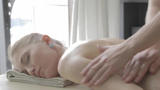 polka oddała się dwóm obcokrajowcom