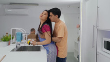 paluszki to jej sposób na miły orgazm